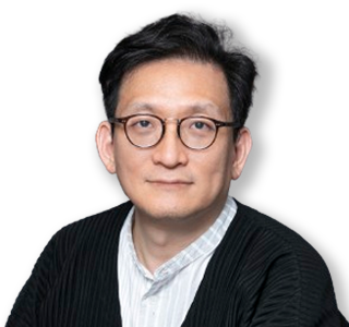 Chairperson of the Korean Society of Infectious Diseases, Dong-Gun Lee